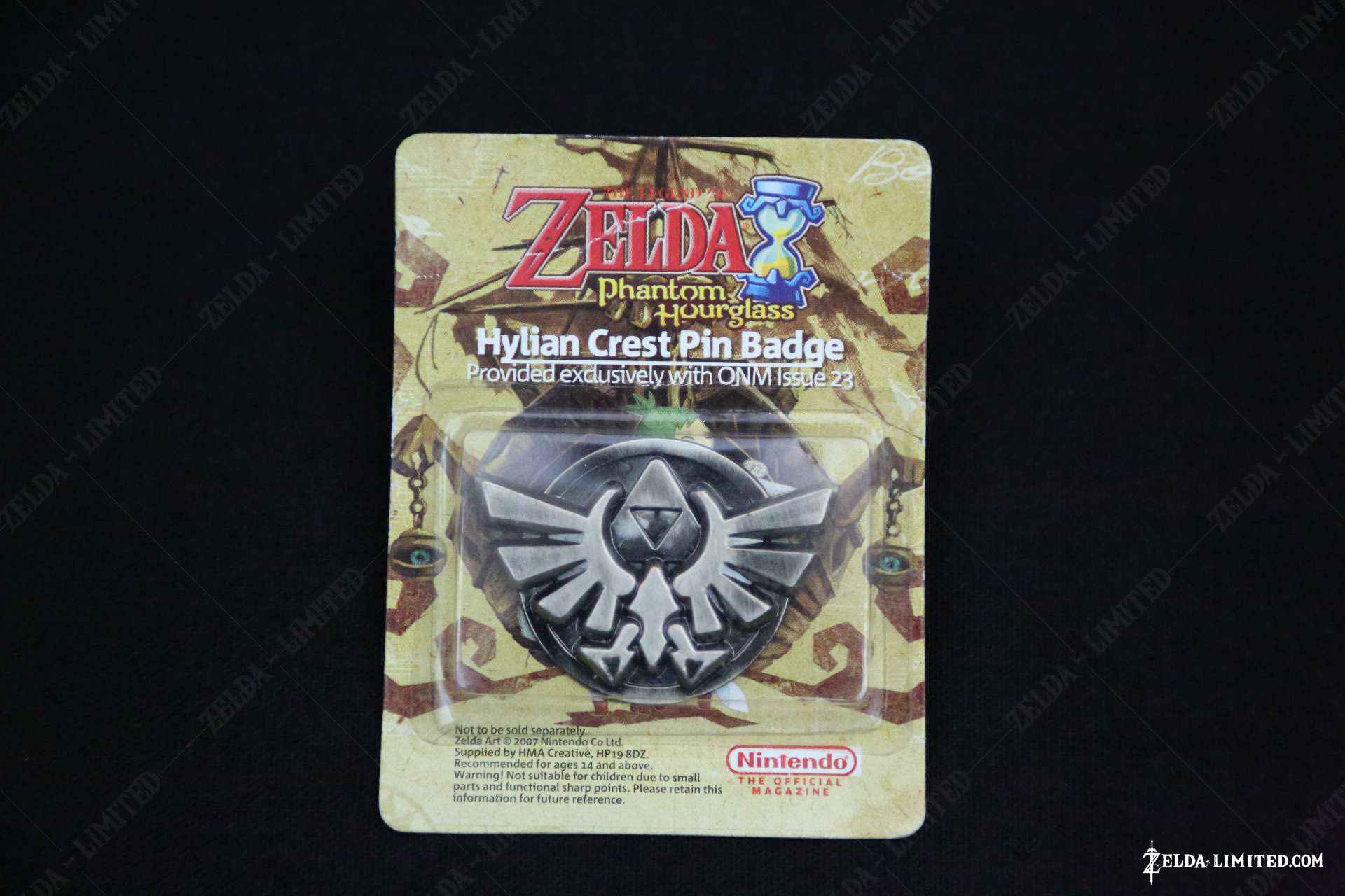 hylian crest pin badge