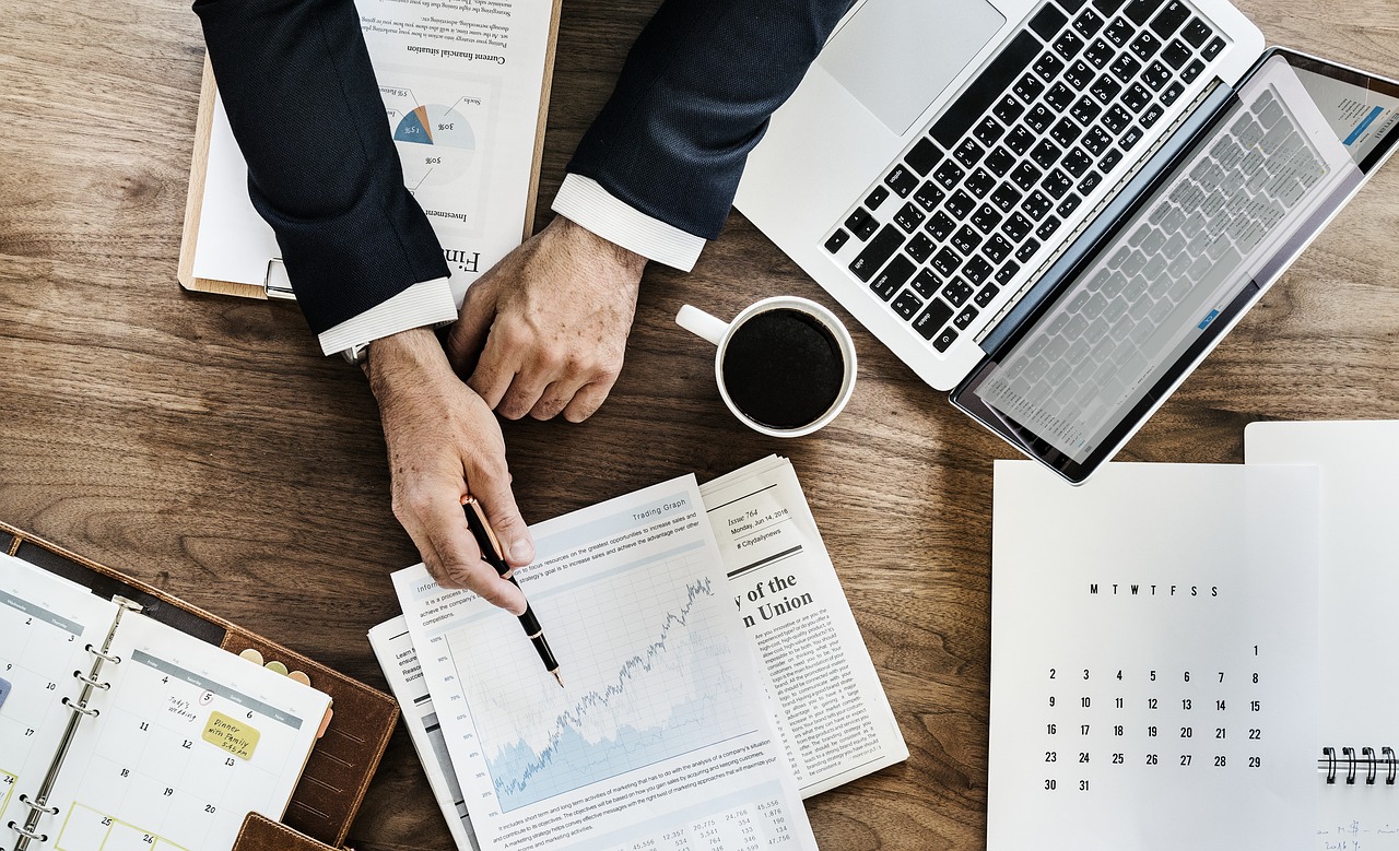 Man preparing business plan in office