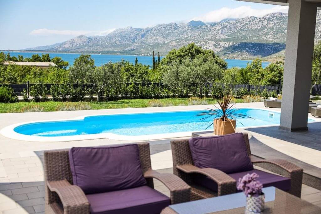 Deluxe-Beachfront-Villa-Immortelle