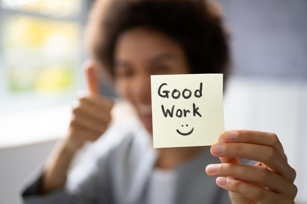 How To Offer Individual Praise Without Undermining Team Efforts