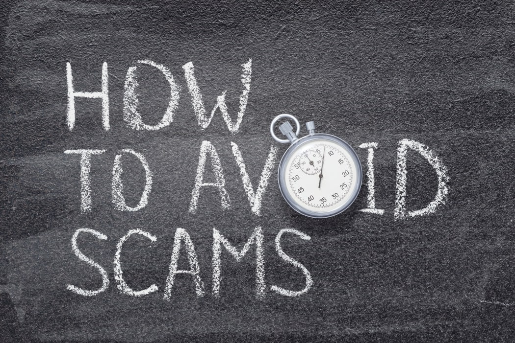 How Freelance Writers Can Avoid Scams