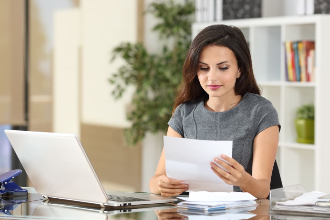 reading business letter