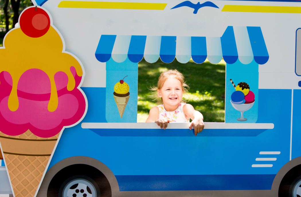 girl selling ice cream