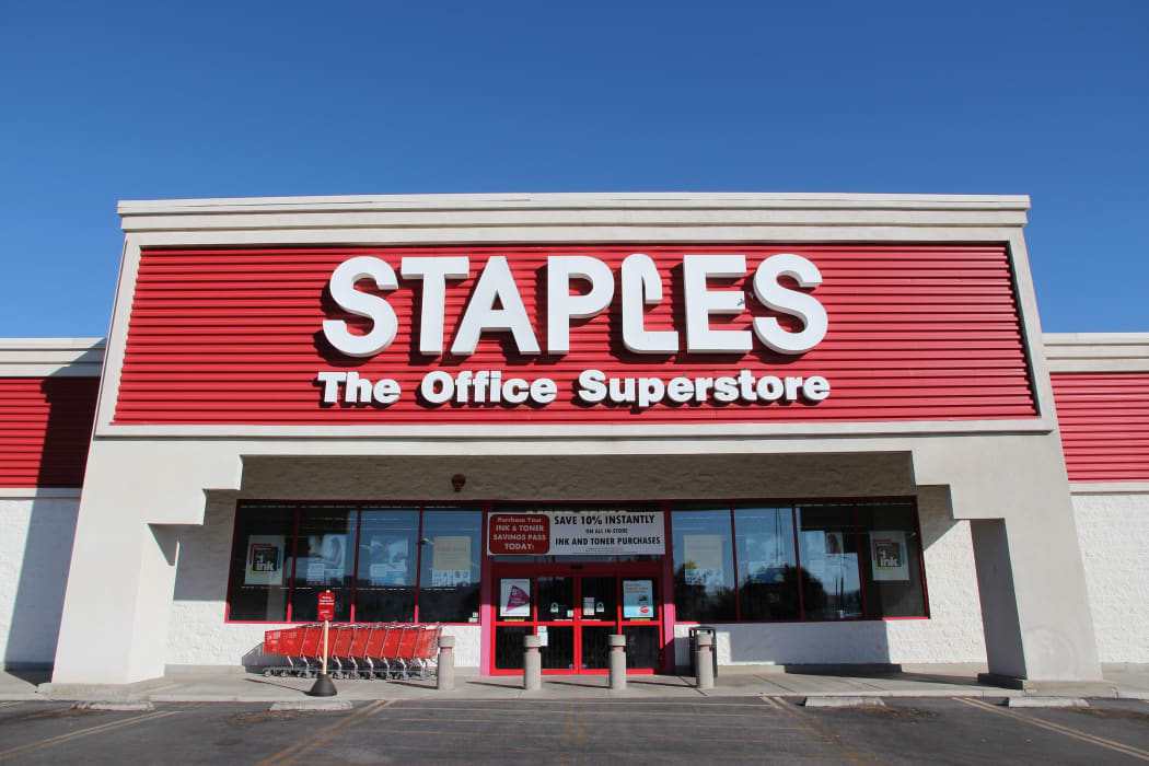 Staples Storefront