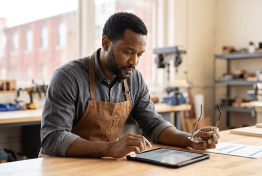 New business owner comparing ZenBusiness and Incorporate.com
