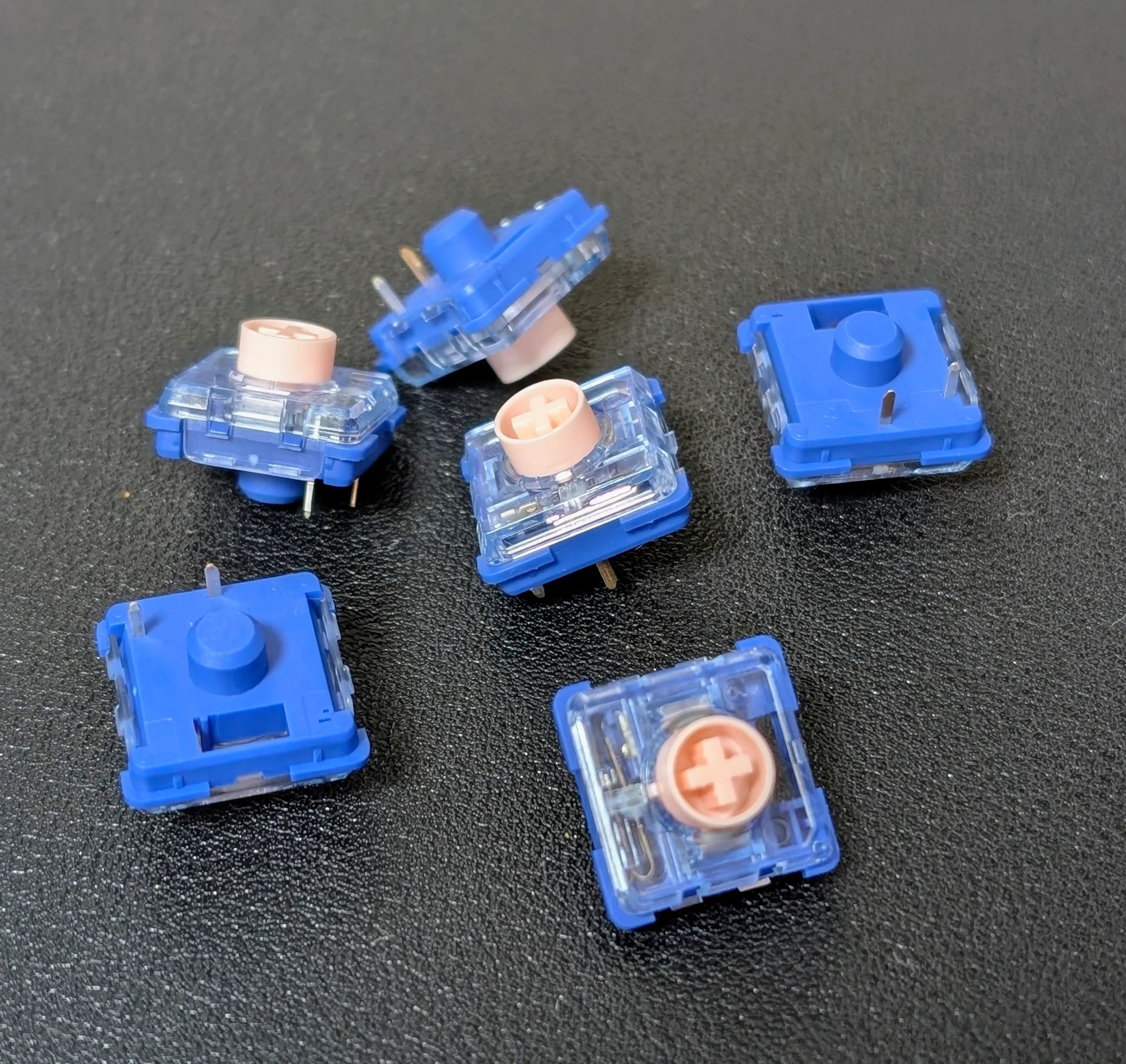 Kailh Deep Sea Silent MINI Pinkのキースイッチ