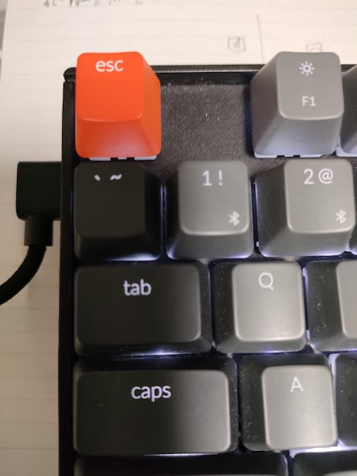 ワイヤレスキーボードの絵