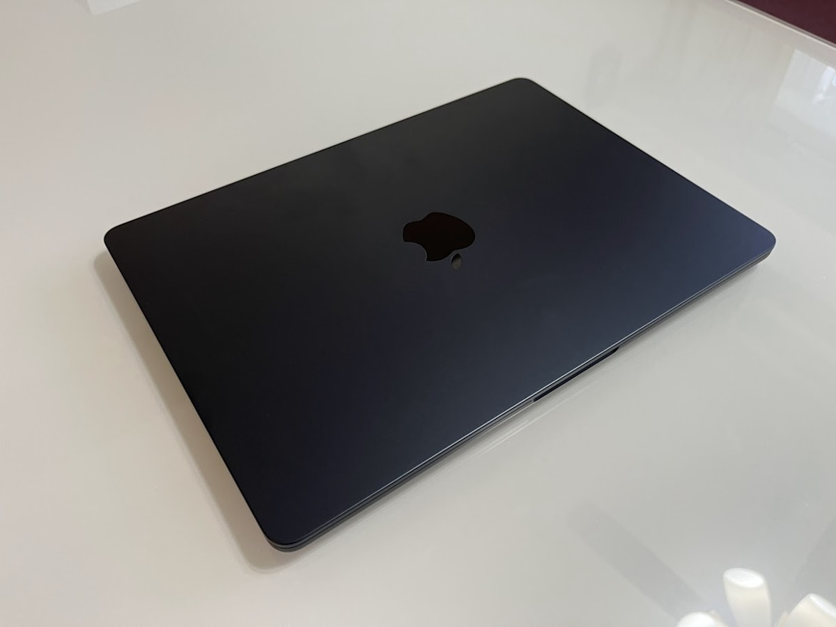 念願のMacBook。メモリは16GB、SSDは512GBを選択した