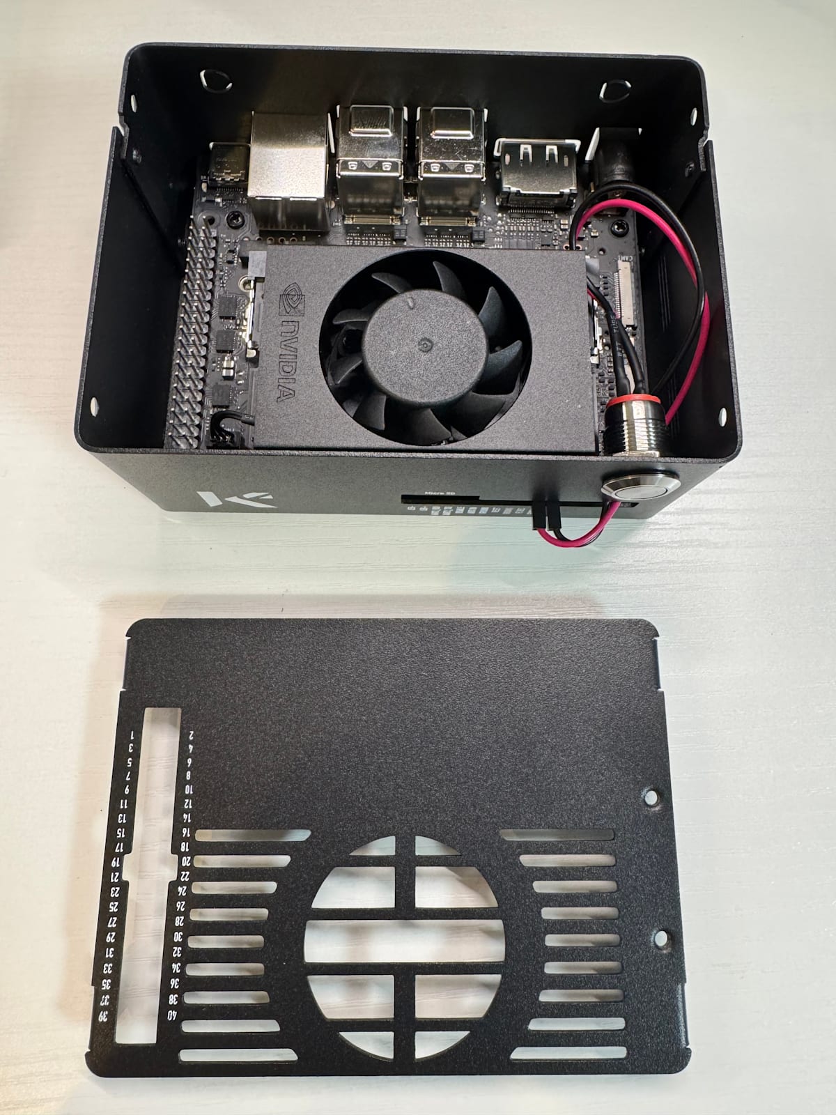 Jetson Orin Nano本体