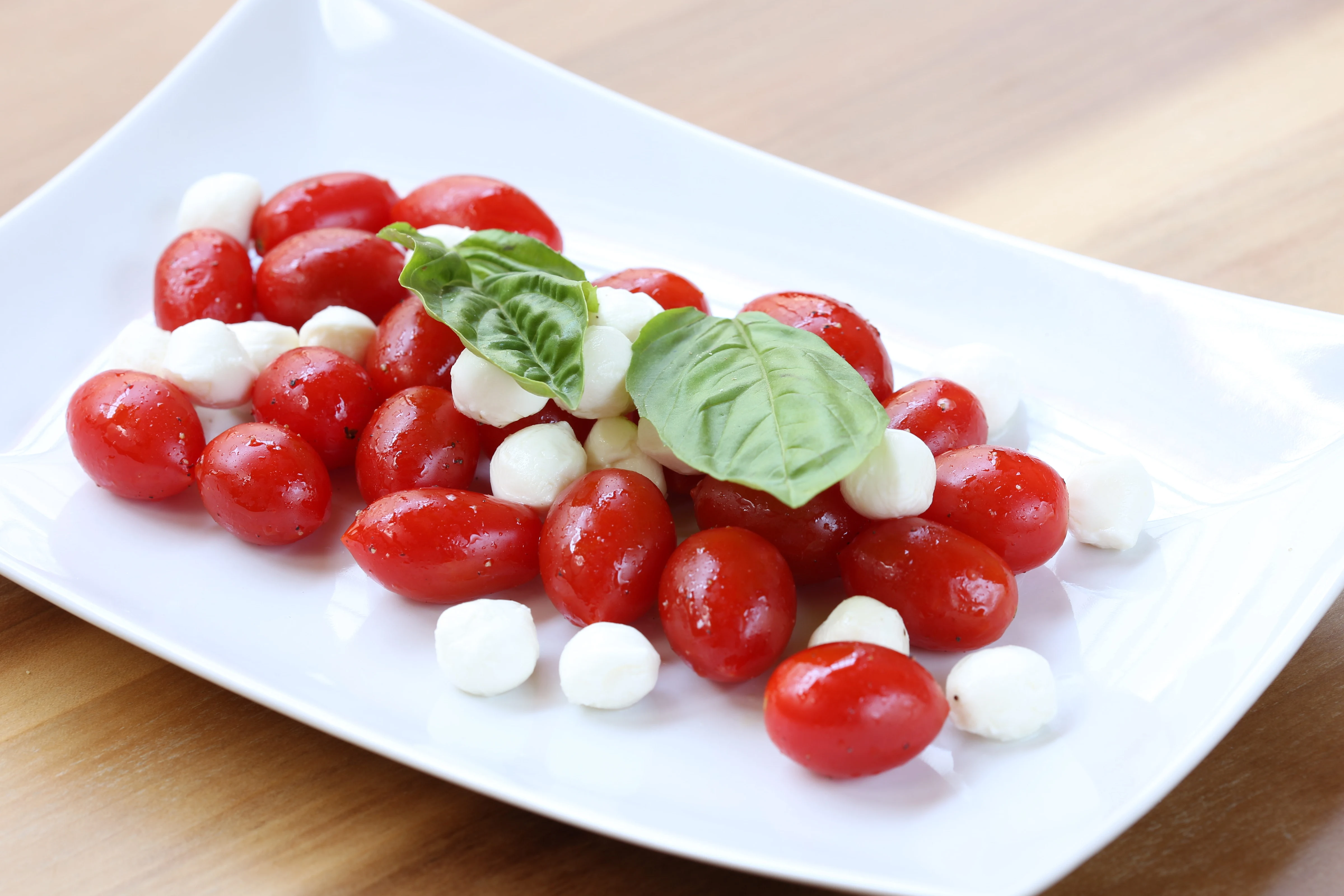 Cherry Tomato and Mozzarella Salad Cherry Tomato and Mozzarella Salad