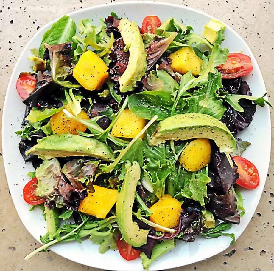 Mixed Green Salad with Mango Mixed Green Salad with Mango