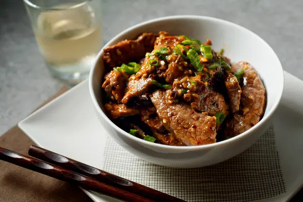 Spicy Cumin Seasoning Beef with Red Chili Peppers