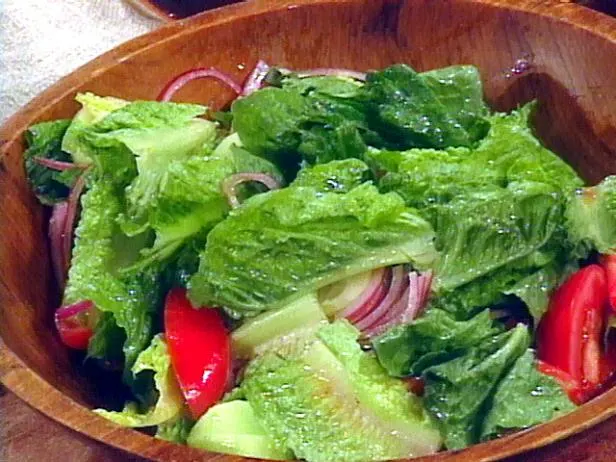 Individual Box: Side Mixed Green Salad with Balsamic Vinaigrette Individual Box: Side Mixed Green Salad with Balsamic Vinaigrette