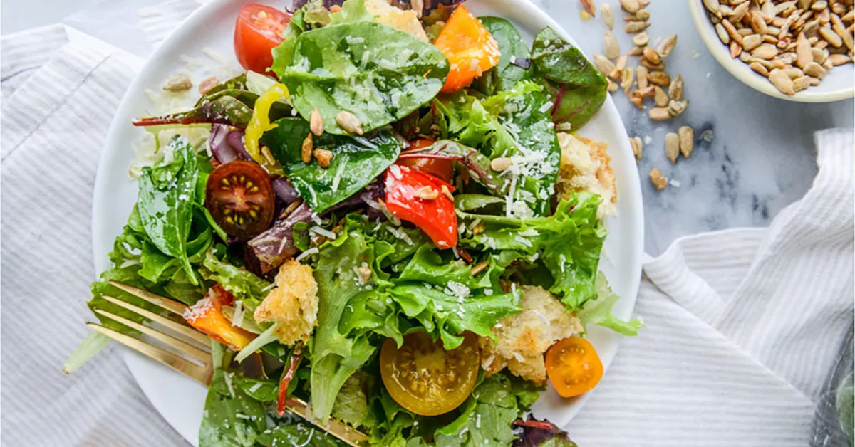 Individual Box: Side Mixed Green Salad with Balsamic Vinaigrette