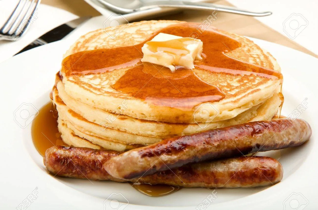 Chicken Apple Sausage with Gluten-Free Pancakes and Fruit Chicken Apple Sausage with Gluten-Free Pancakes and Fruit