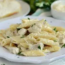 Penne with Alfredo Sauce Penne with Alfredo Sauce