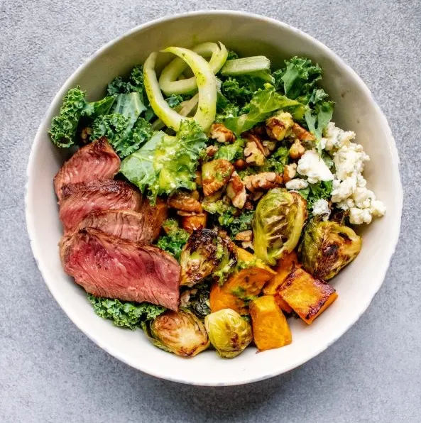 Heartbrand Salad with Coffee and Pepper Crusted Akaushi Wagyu Sirloin Heartbrand Salad with Coffee and Pepper Crusted Akaushi Wagyu Sirloin