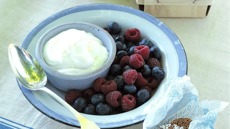 Sugar-Free Fresh Berries with Cream Fraiche