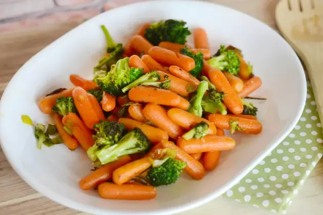 Garlic Soy Broccoli & Carrots Garlic Soy Broccoli & Carrots