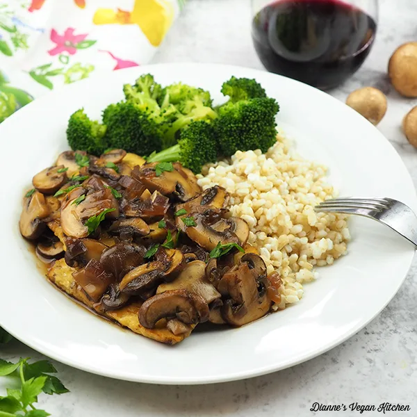 Light Carb Chicken Mushroom Marsala with Cauliflower Rice and Veggies