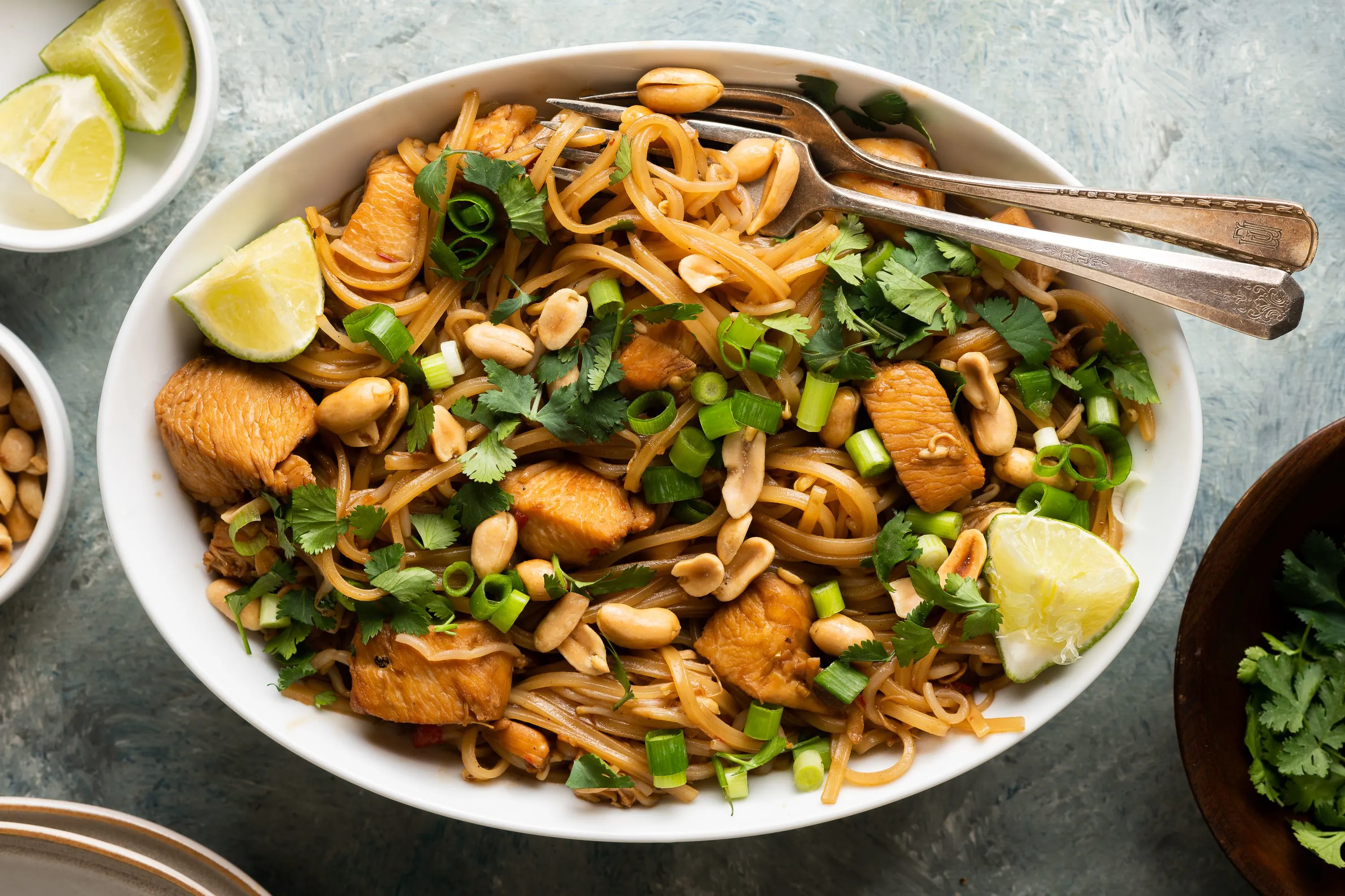 Pad Thai Noodles with Chicken Pad Thai Noodles with Chicken