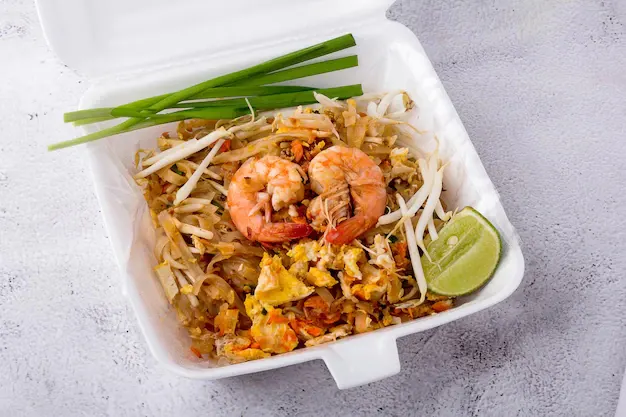 Pad Thai Noodles with Shrimp Pad Thai Noodles with Shrimp