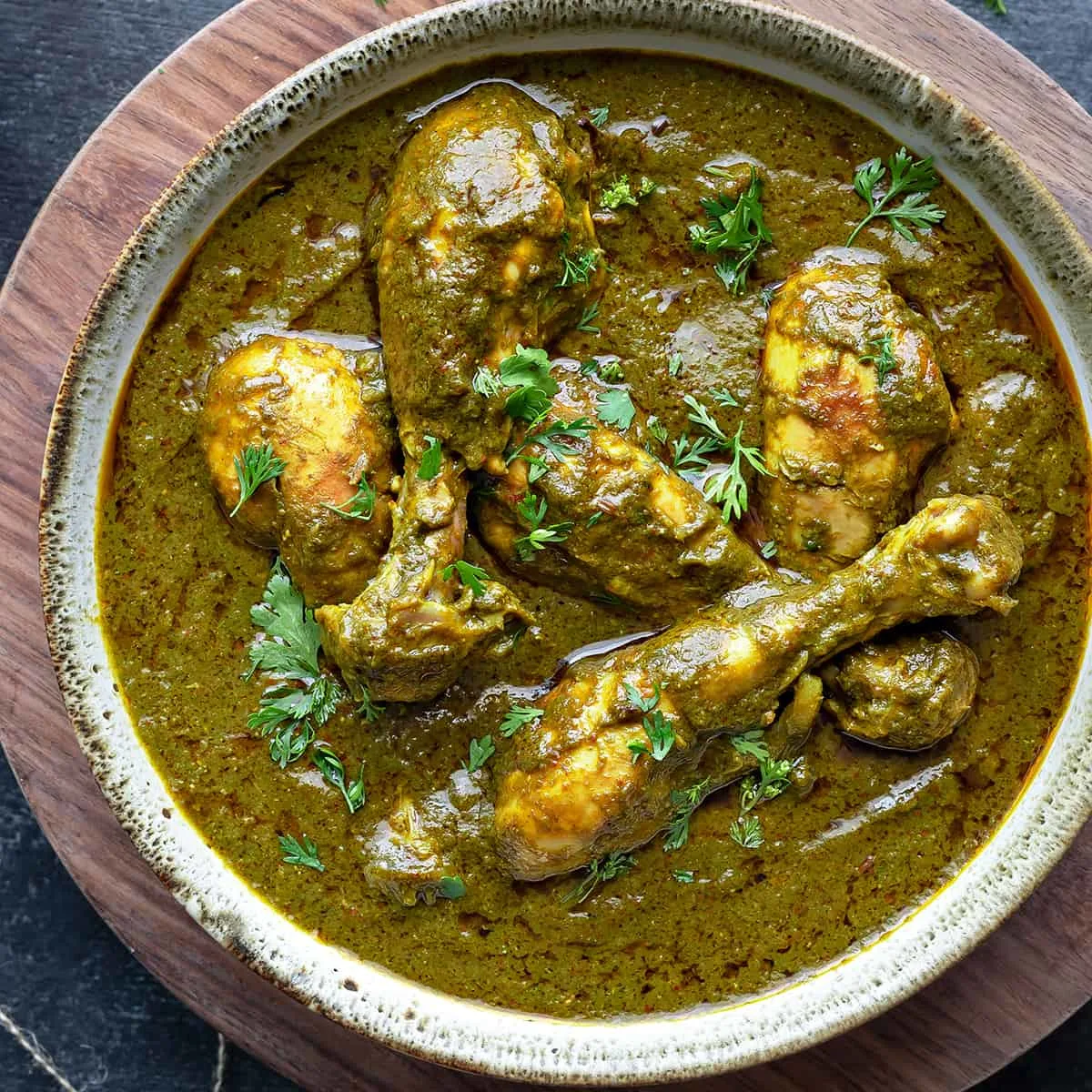 Saag Chicken served with Achari Gobi and Rice