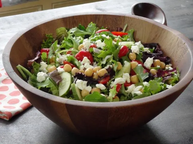 Farmer's Salad Bowl with White Pita Farmer's Salad Bowl with White Pita