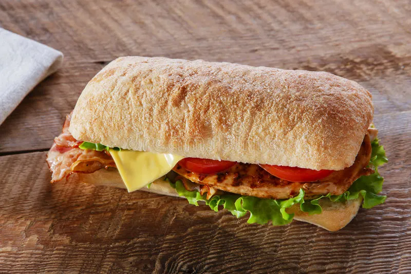 Chicken Sandwich & Garden Salad Chicken Sandwich & Garden Salad