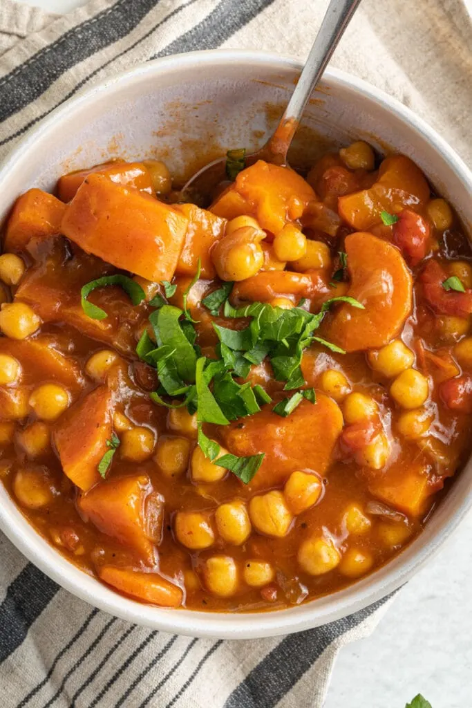 Vegan Garbanzo Bean Stew with Grilled Vegetables Vegan Garbanzo Bean Stew with Grilled Vegetables