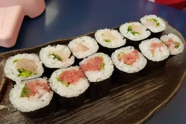 Yellow Tail Scallion Roll Yellow Tail Scallion Roll
