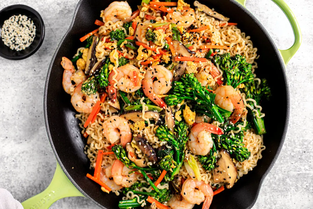 Black Udon Noodle with Shrimp Black Udon Noodle with Shrimp