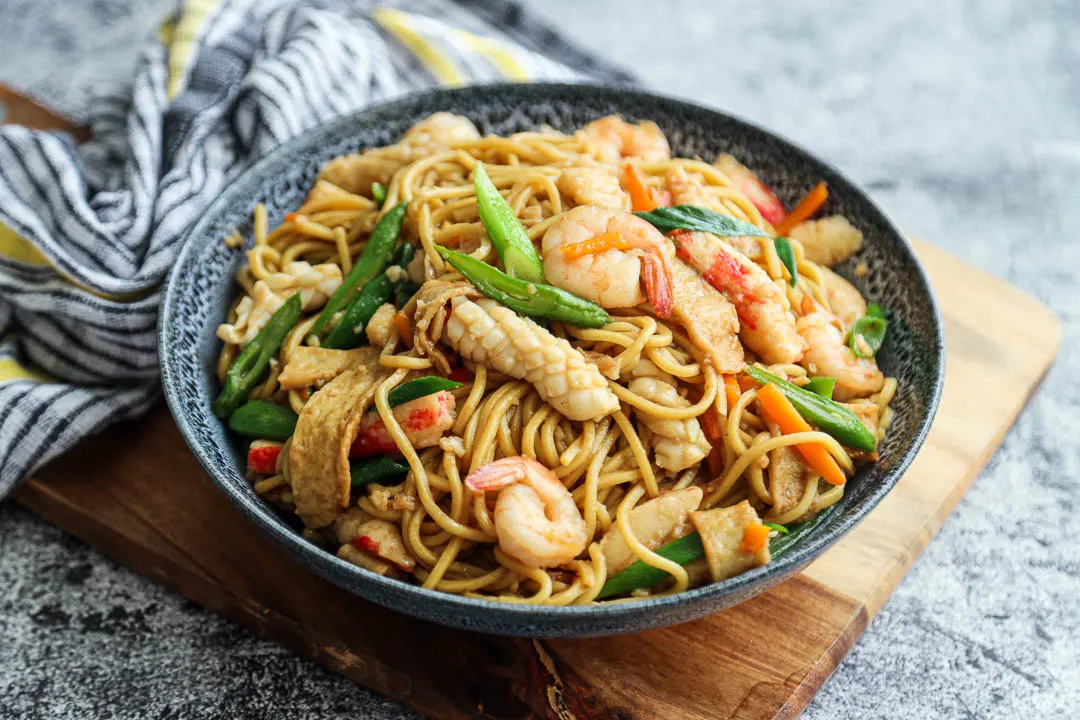 Black Udon Noodle with Mixed Seafood (Squid, Shrimp and Mussels) Black Udon Noodle with Mixed Seafood (Squid, Shrimp and Mussels)