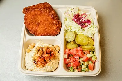 Chicken Cutlet Salad Bowl with White Pita Chicken Cutlet Salad Bowl with White Pita