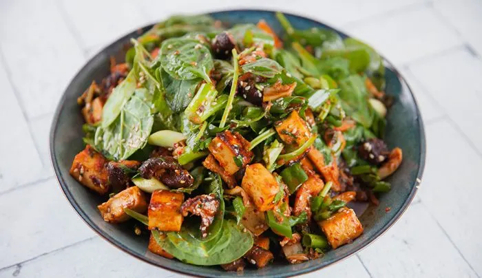 Chicken Entree Salad with Soy Ginger Dressing Chicken Entree Salad with Soy Ginger Dressing