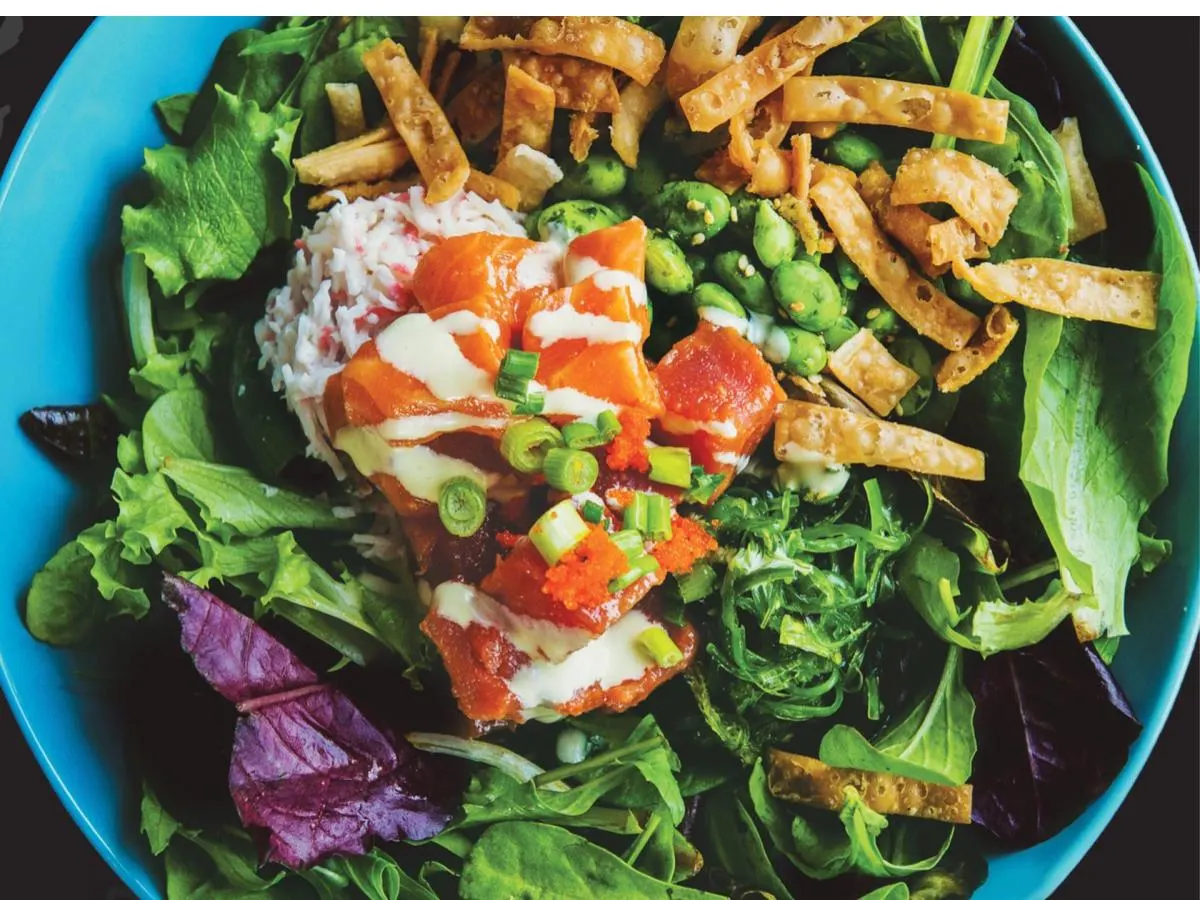 Ahi Tuna Entree Salad with Soy Ginger Dressing Ahi Tuna Entree Salad with Soy Ginger Dressing
