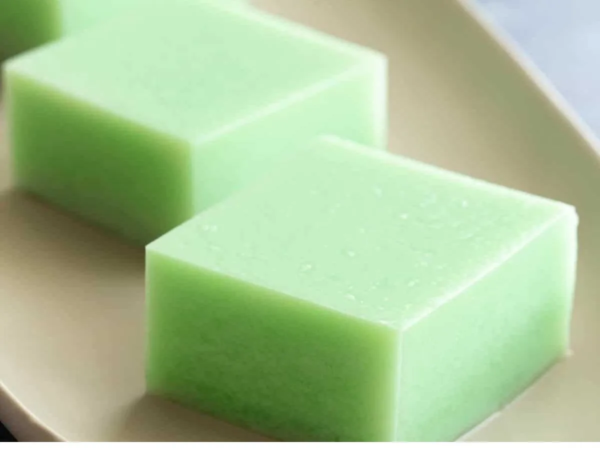 Vietnamese Pandan Jelly Dessert Vietnamese Pandan Jelly Dessert
