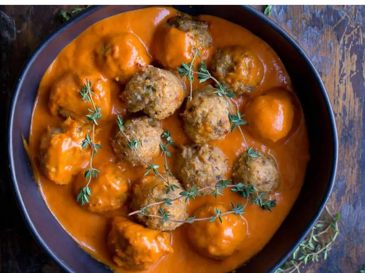 Vegan Meatballs in Tomato Sauce, Vegan Garbanzo Stew, Seasoned Rice, Veggies Vegan Meatballs in Tomato Sauce, Vegan Garbanzo Stew, Seasoned Rice, Veggies