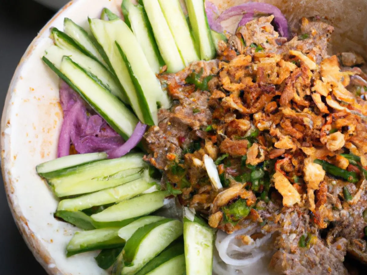 Larb Pork served with Cold Vermicelli Noodles
