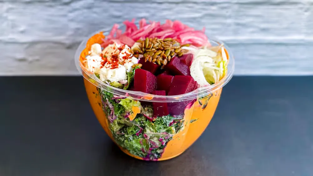 Vibrant Salad with Organic Chicken