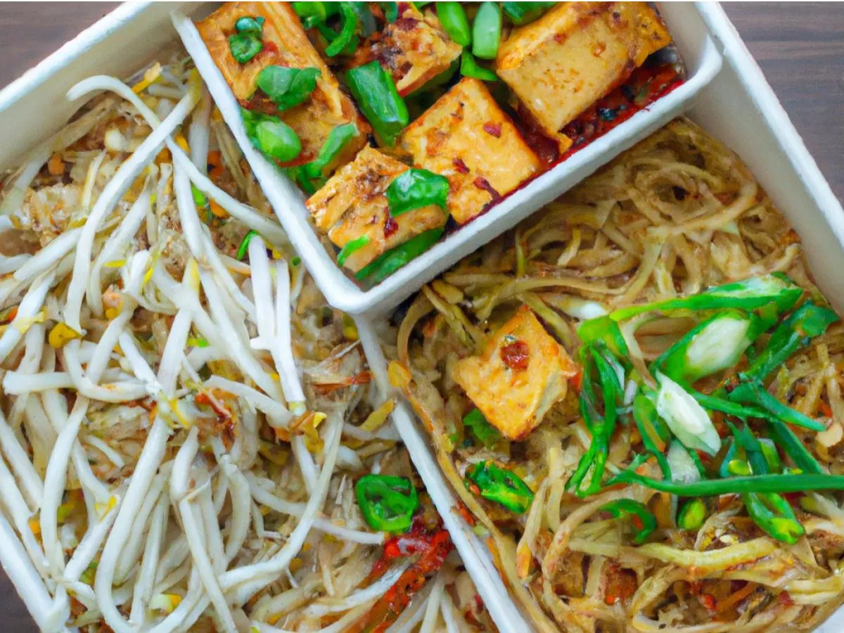 Magic Chili Fried Tofu|Soy Bean Sprouts|Smoked Tofu|Scallion Noodles