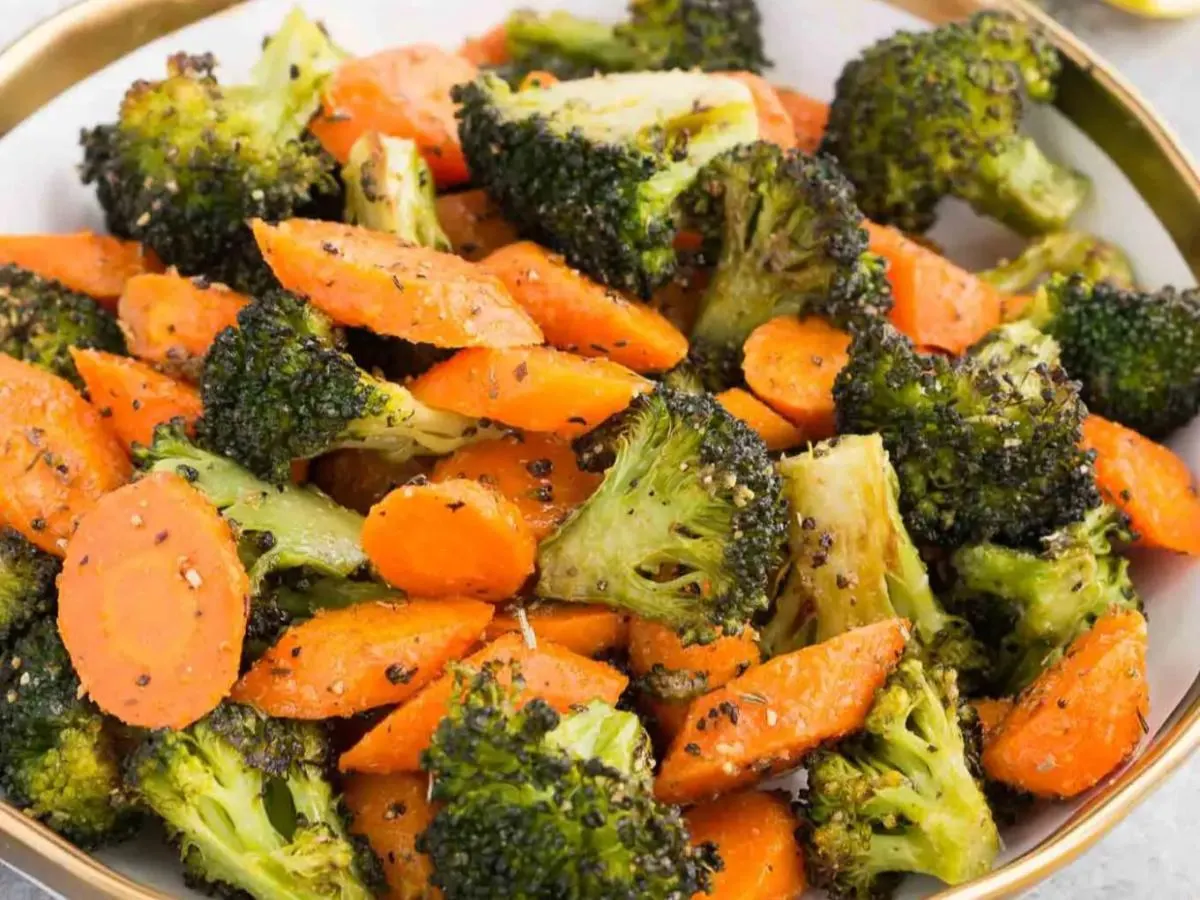 Steamed Broccoli and Carrots