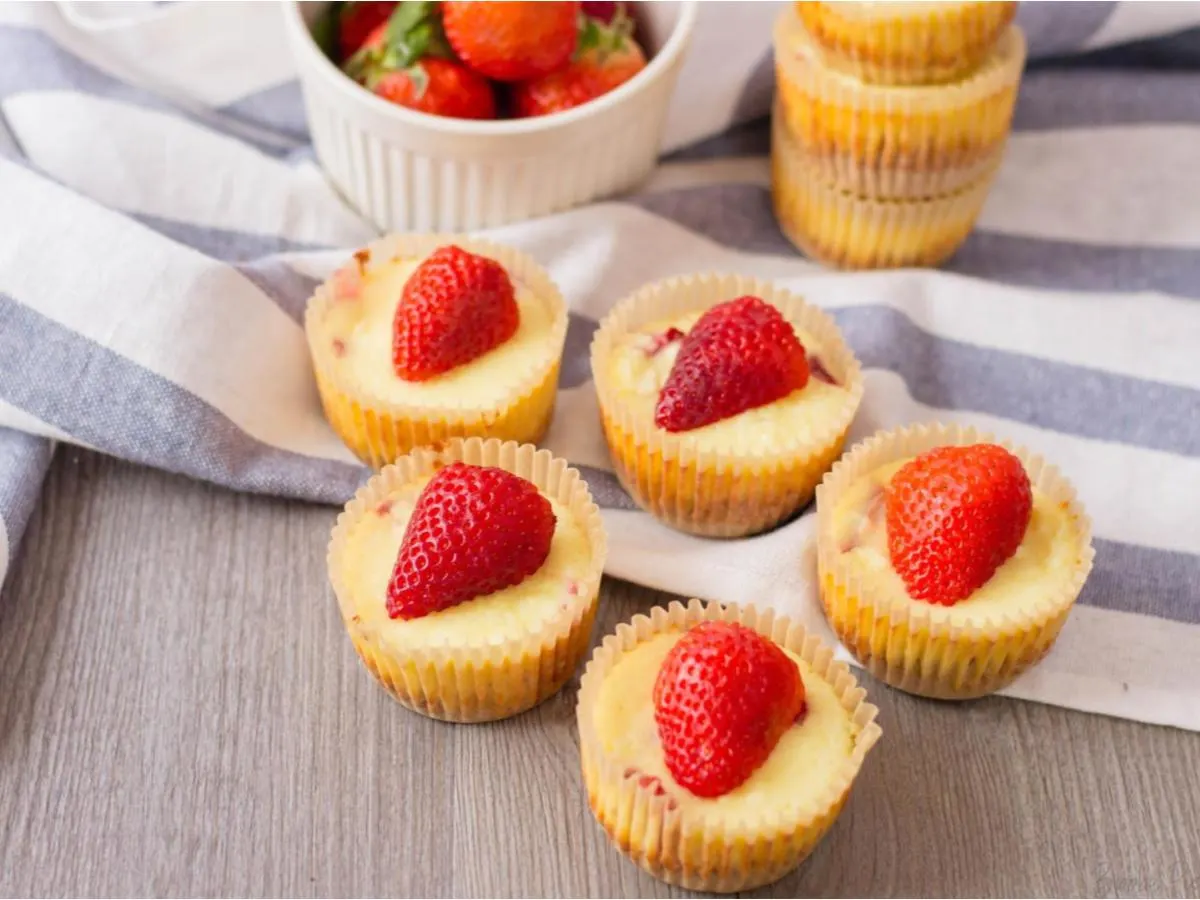 Strawberry Cheesecake Bites Strawberry Cheesecake Bites