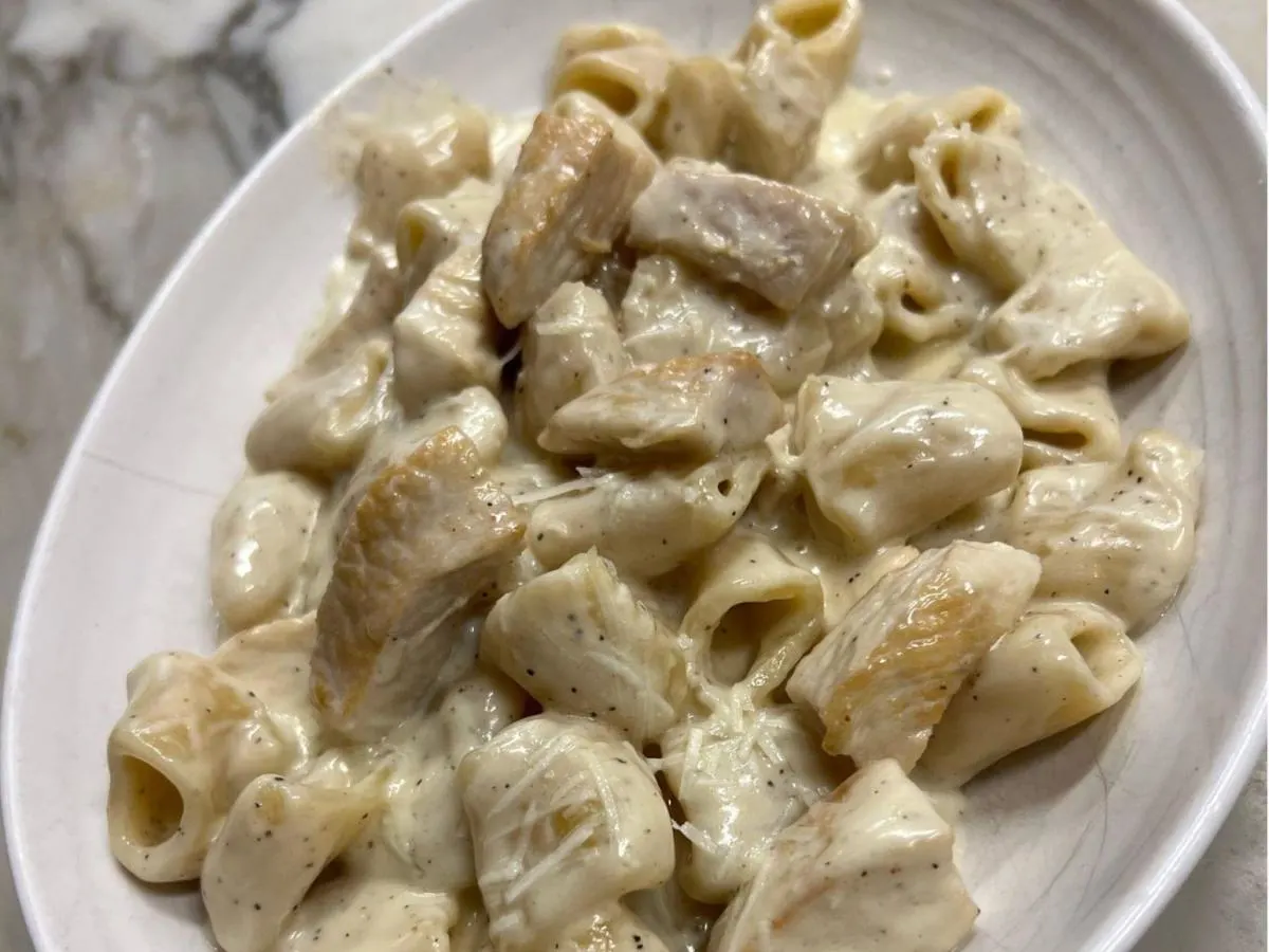 Chicken Alfredo Rigatoni Chicken Alfredo Rigatoni