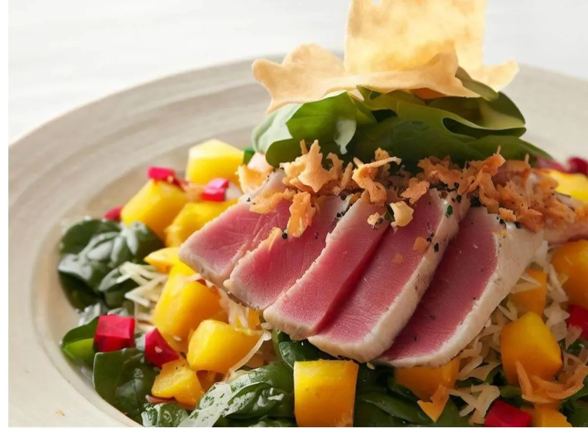 Entree Baby Spinach Salad with Orange Vinaigrette and Ahi Tuna