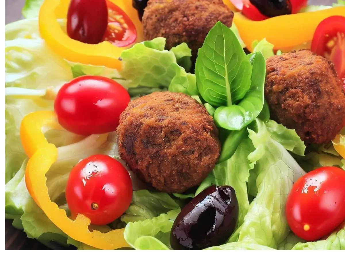 Entree Garden Salad with Lemon Vinaigrette and Falafel
