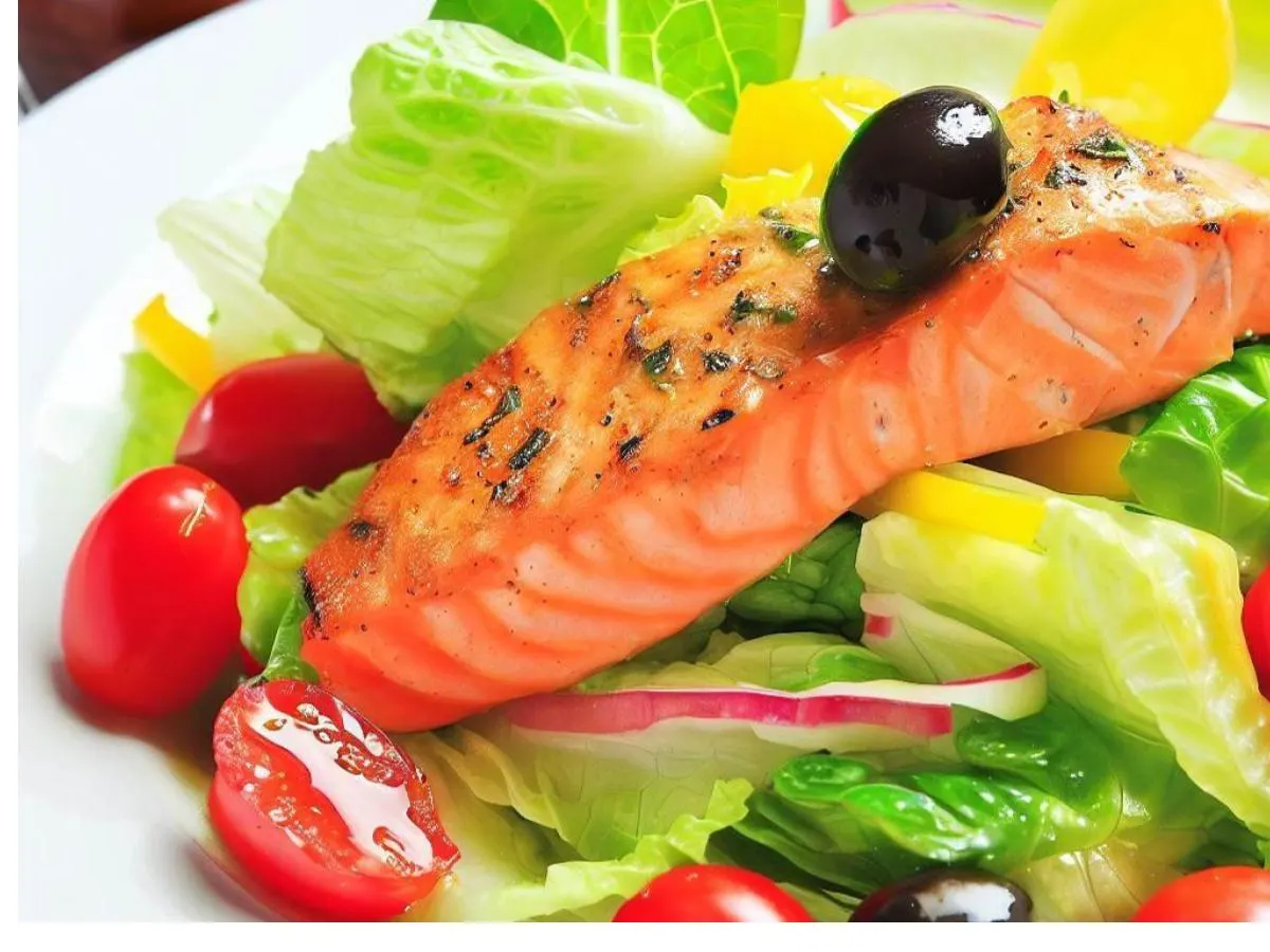 Entree Garden Salad with Lemon Vinaigrette and Salmon
