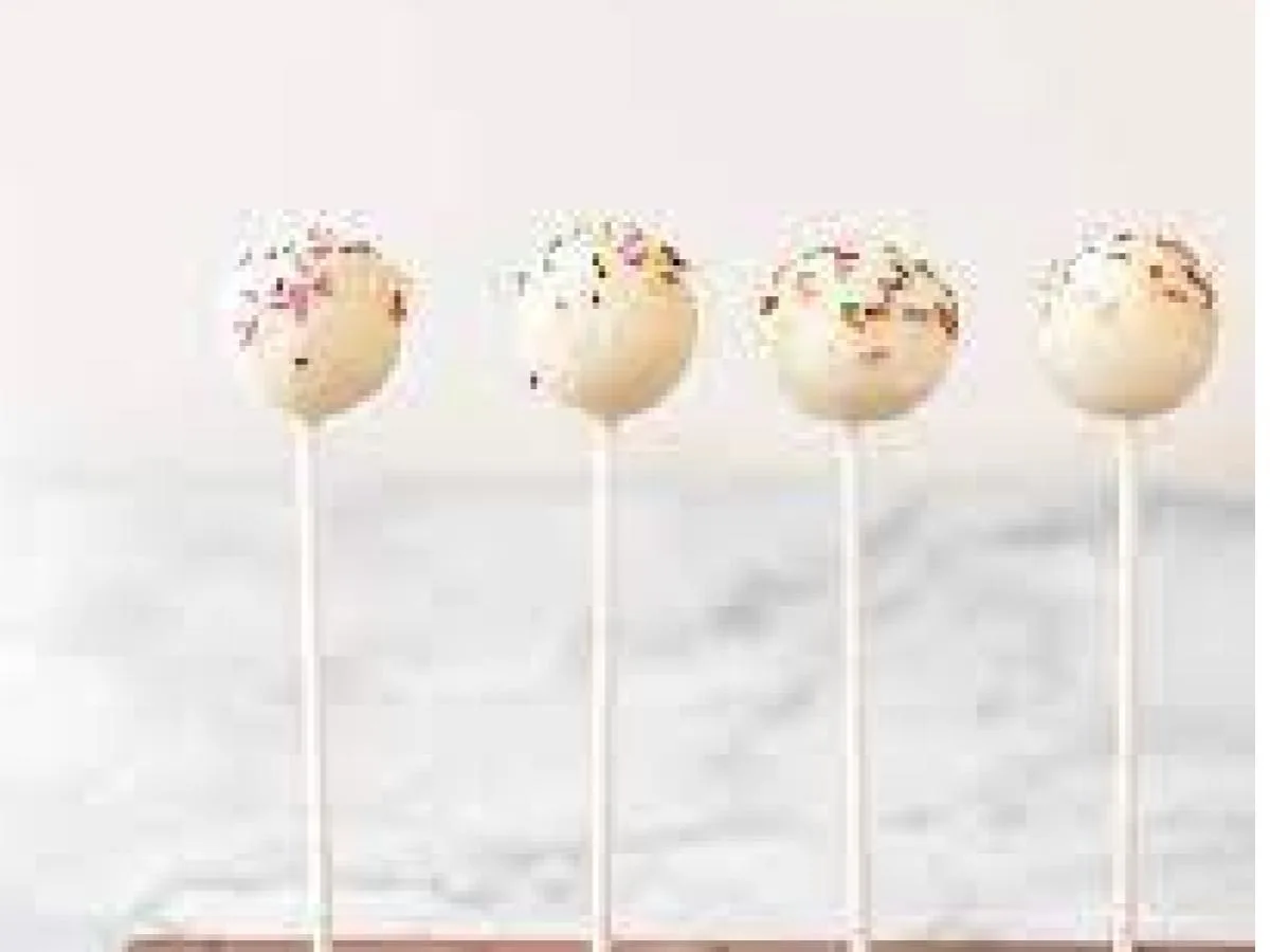 Individually Packaged: Vanilla Cake Pop Individually Packaged: Vanilla Cake Pop