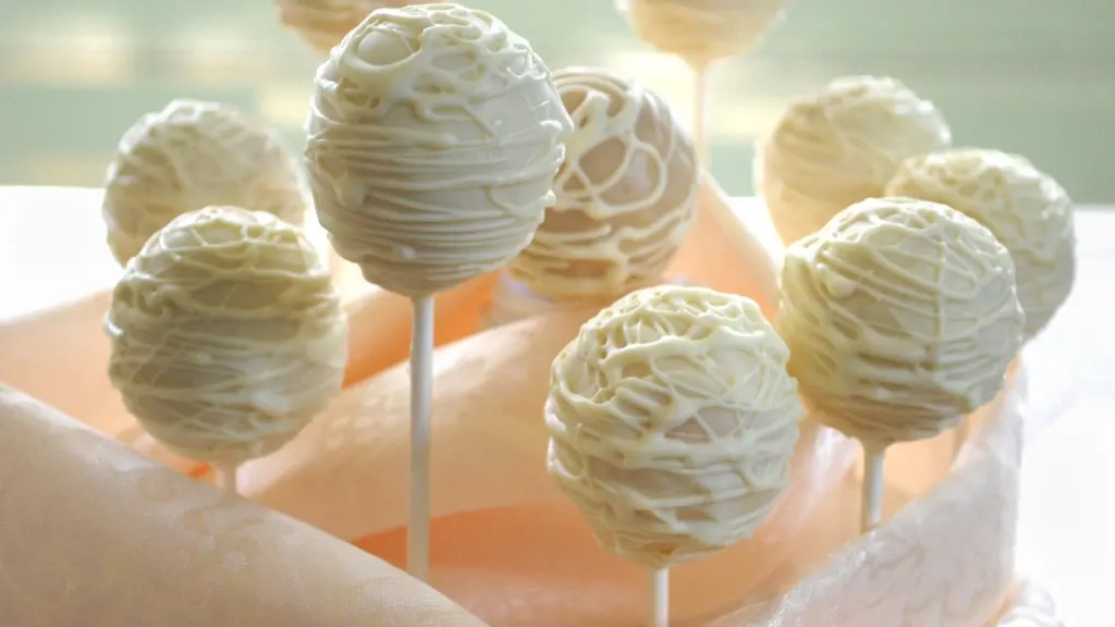 Individually Packaged: Vanilla Cake Pop Individually Packaged: Vanilla Cake Pop