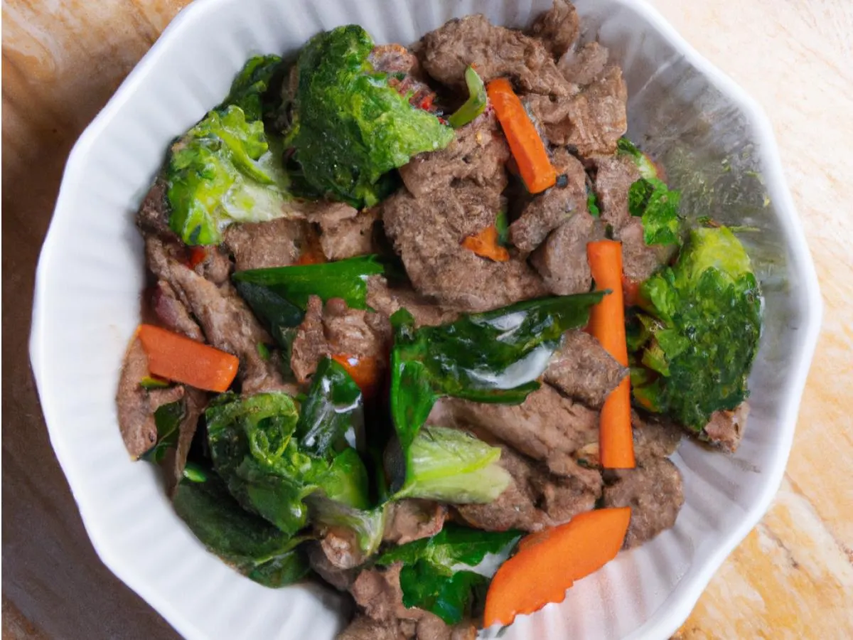 Thai Basil Beef with Steamed Vegetables